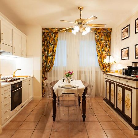 New Cozy Apartment - City Centre Lecco Buitenkant foto