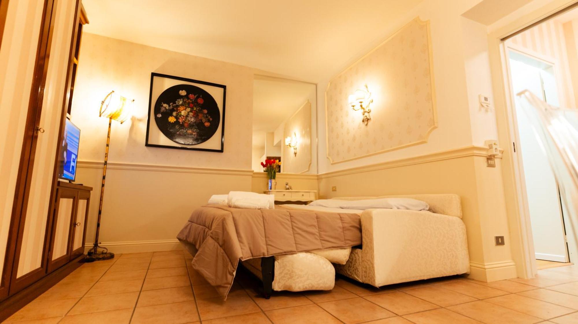 New Cozy Apartment - City Centre Lecco Buitenkant foto