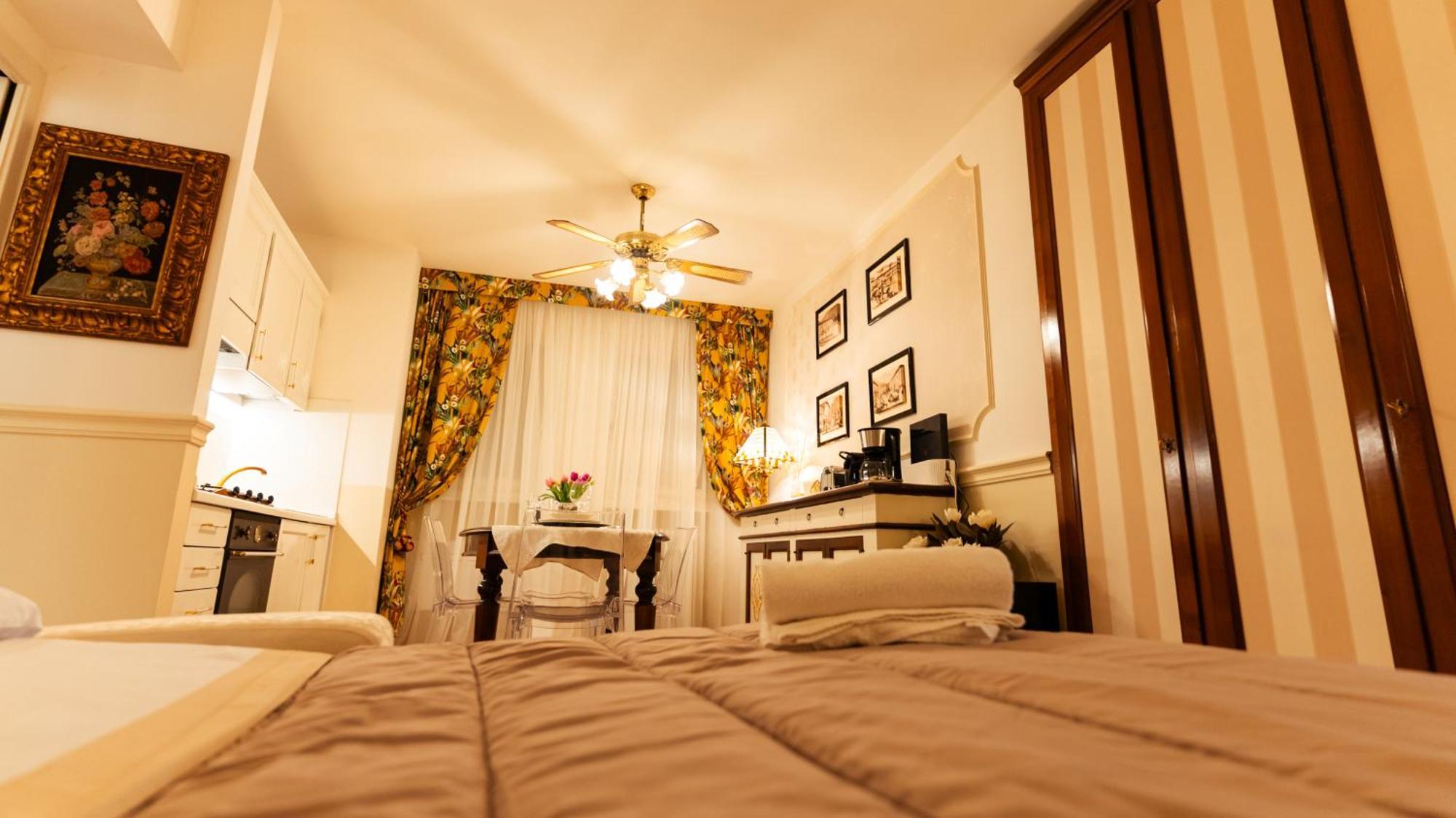New Cozy Apartment - City Centre Lecco Buitenkant foto