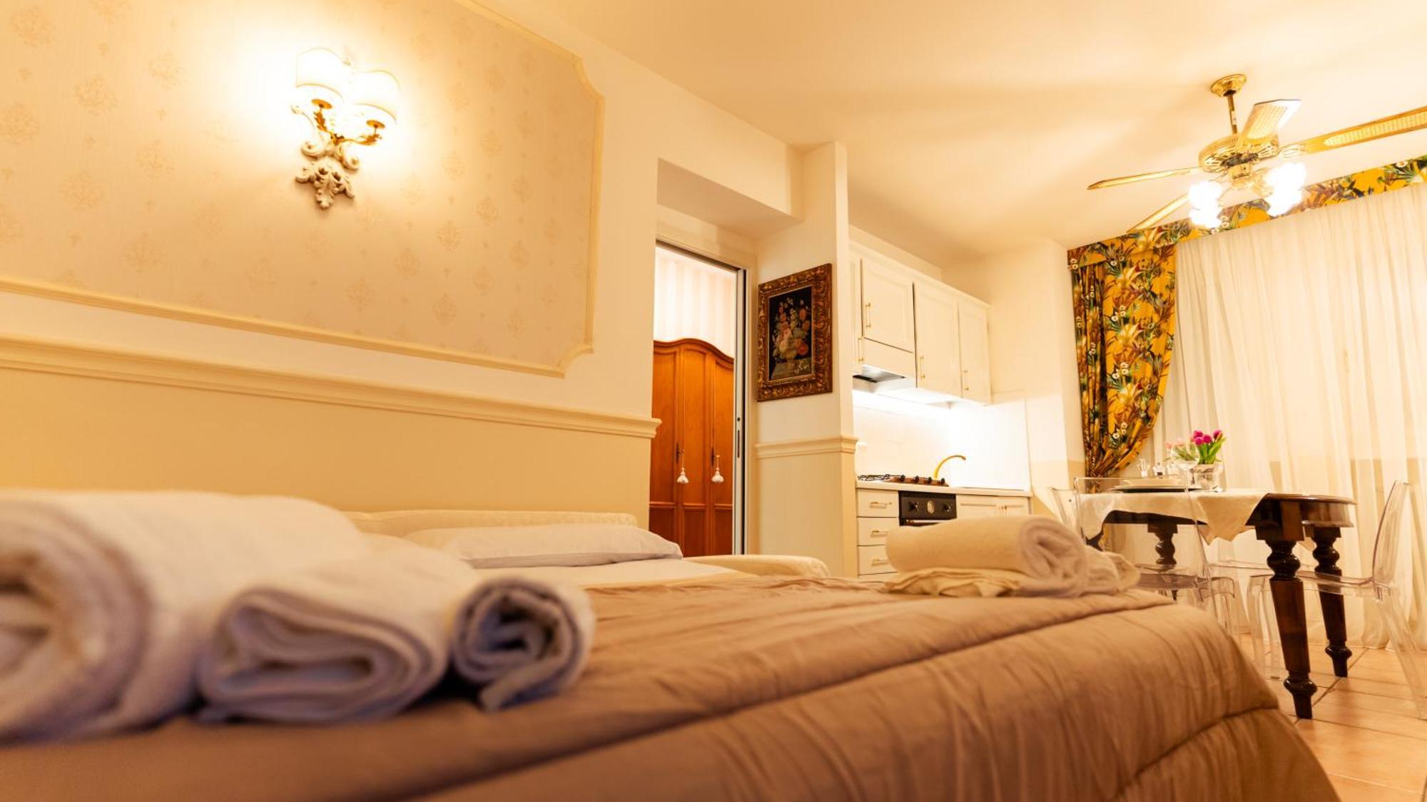 New Cozy Apartment - City Centre Lecco Buitenkant foto