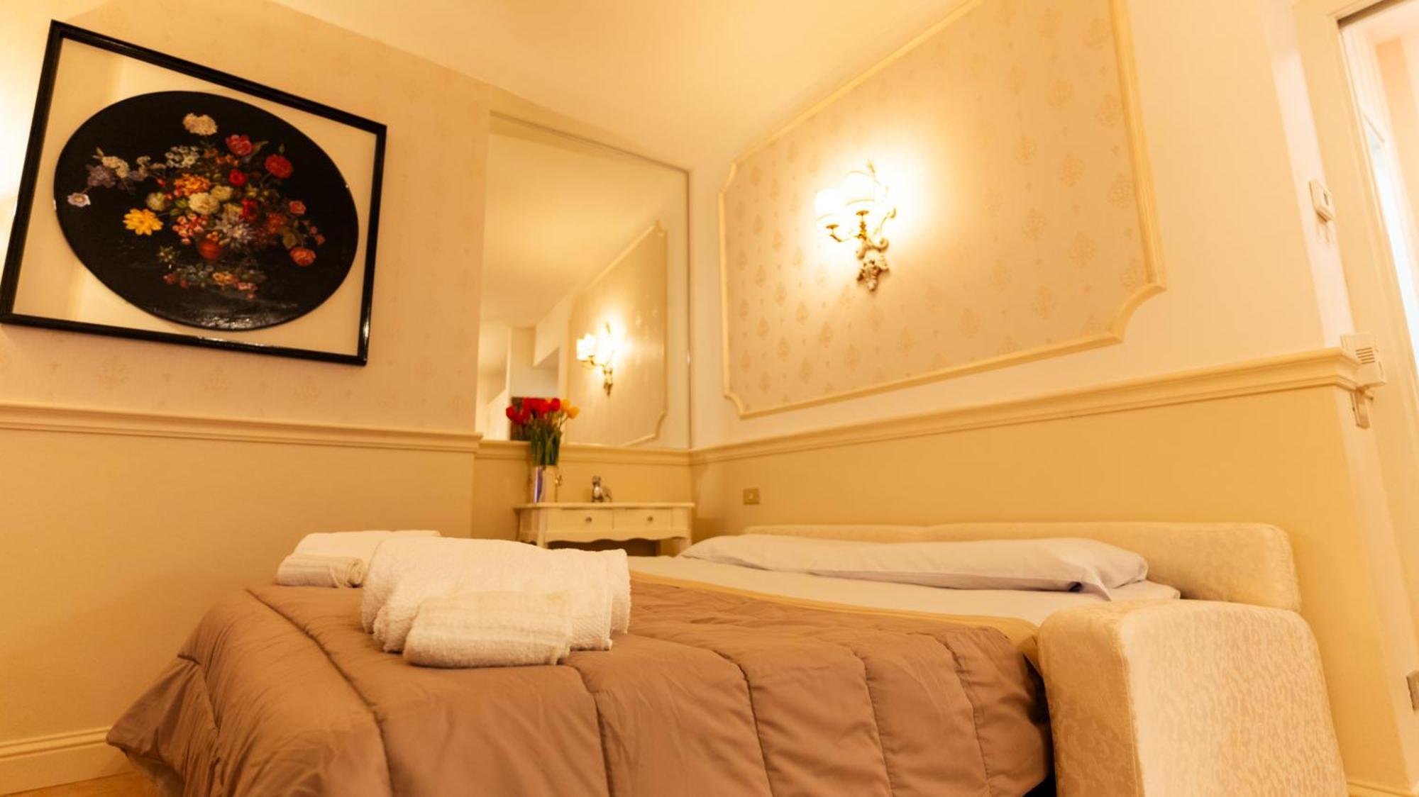 New Cozy Apartment - City Centre Lecco Buitenkant foto